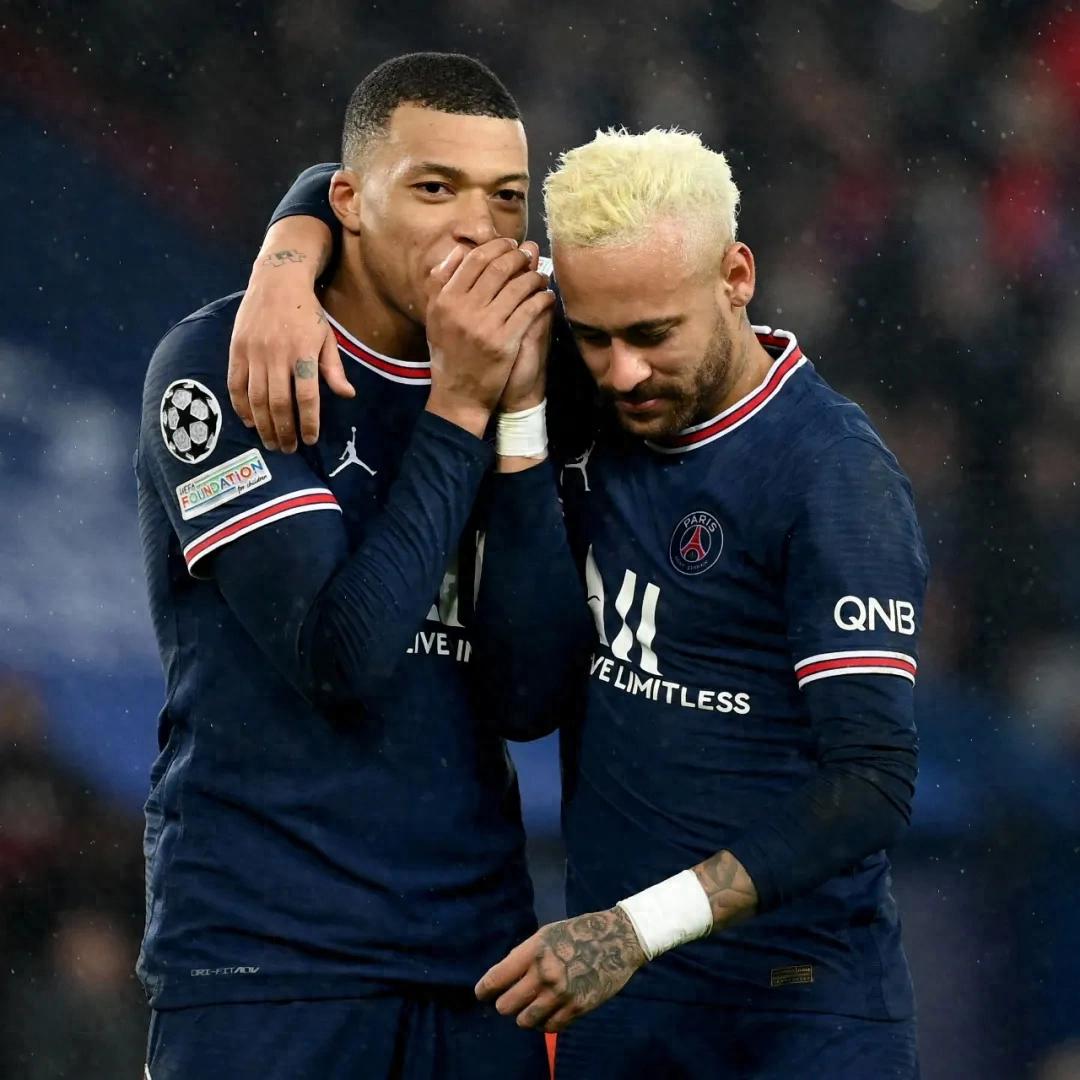 爱游戏在线登录-巴黎圣日耳曼前途光明！，内马尔新星爆冷表现突出比赛高潮迭起的简单介绍-爱游戏在线登录